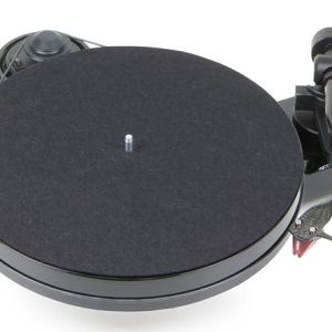 Pro-Ject Audio RPM 1 Carbon with Ortofon 2M Red